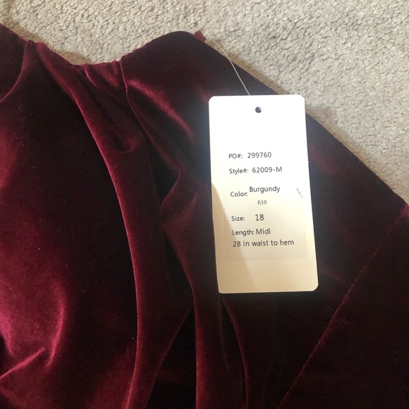 Revery Velvet Bridesmaid Dress - Picture 3 of 6